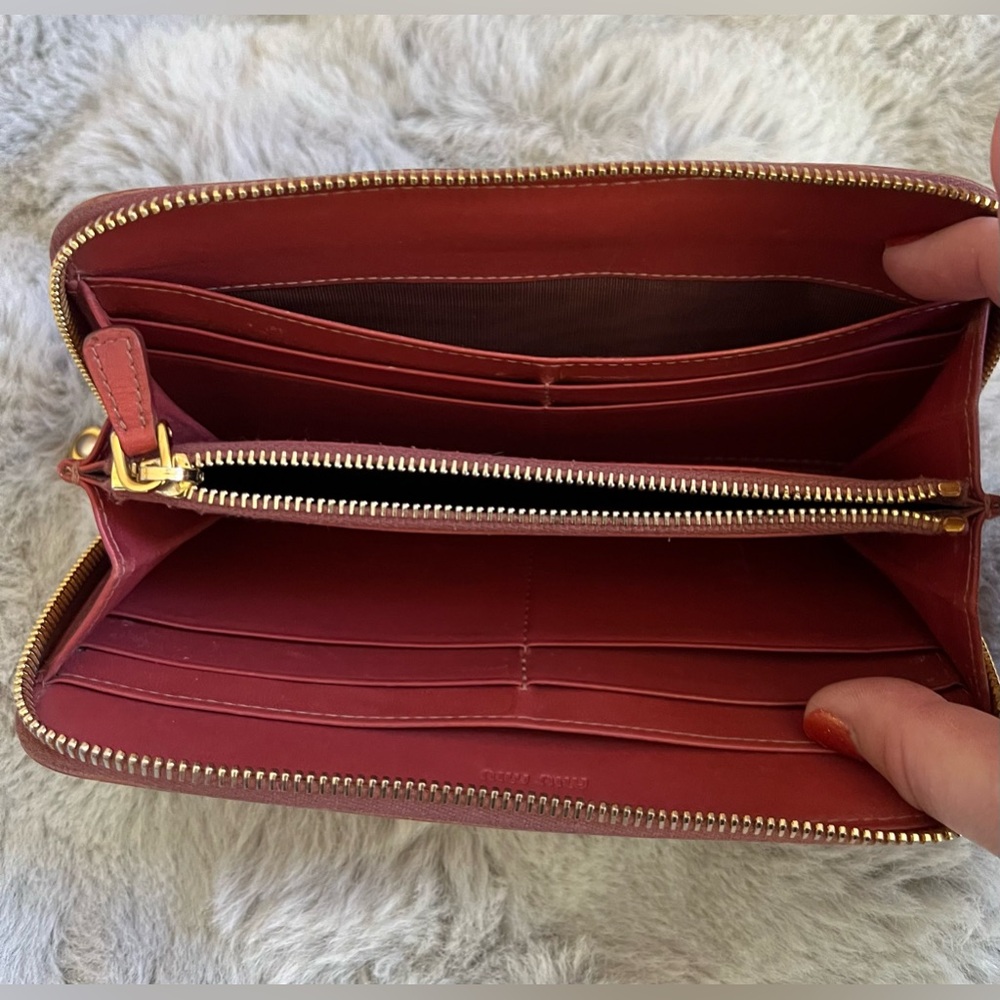 Miu Miu Zippered Wallet - image 4